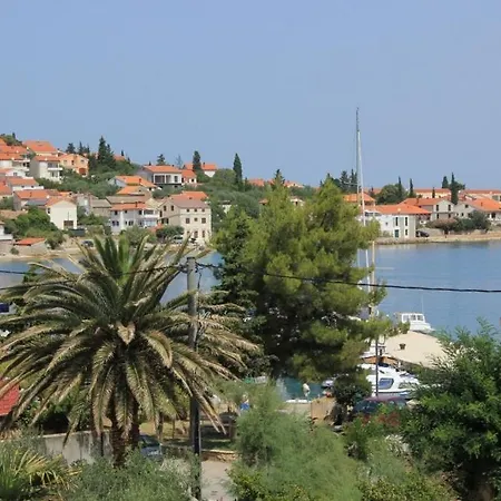 Appartement By The Sea Preko, Ugljan - 8292 *